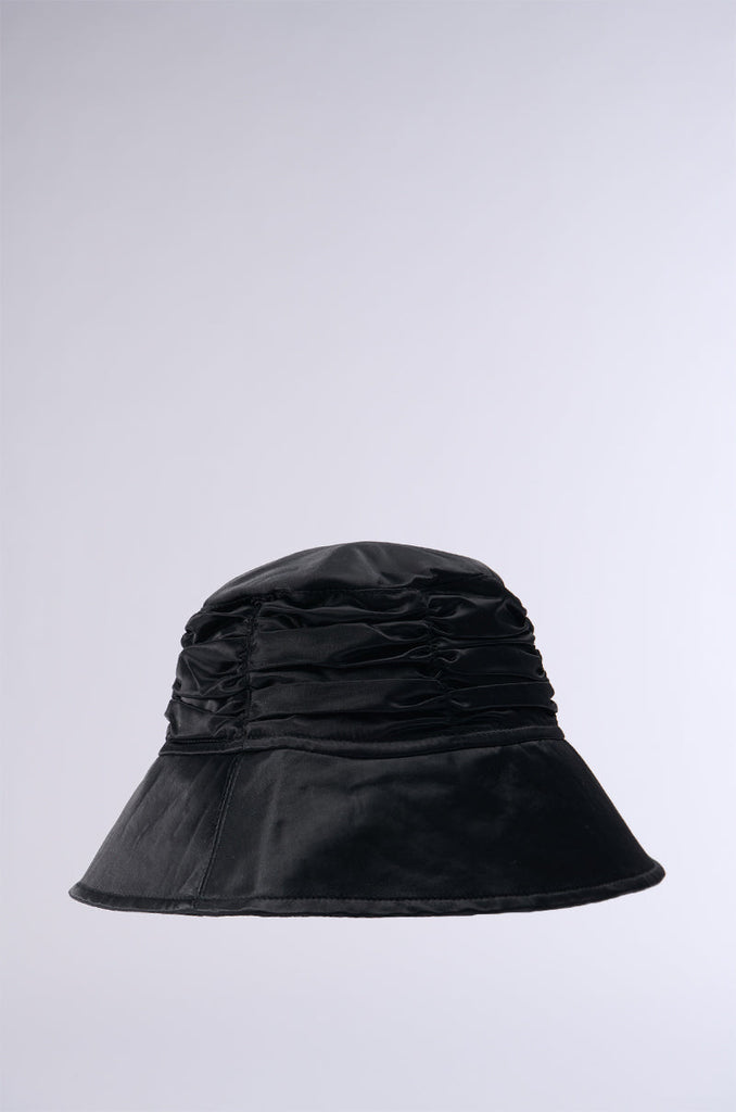 RUCHED BABE SATIN BUCKET HAT