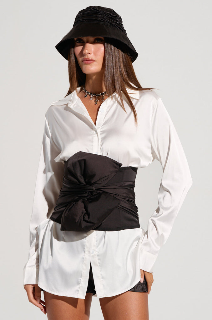 RUCHED BABE SATIN BUCKET HAT
