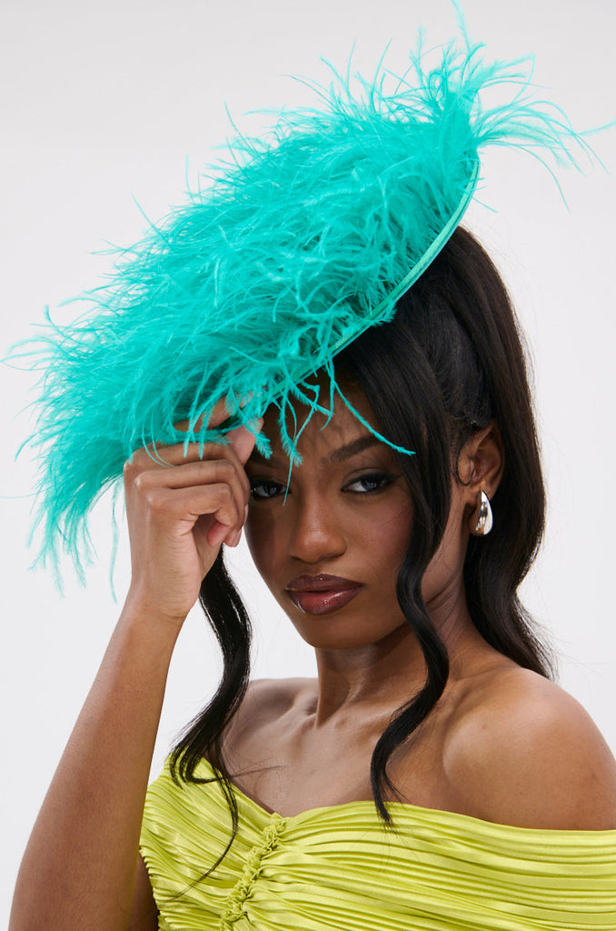 ULTIMATE VIBES OSTRICH FEATHER HAT