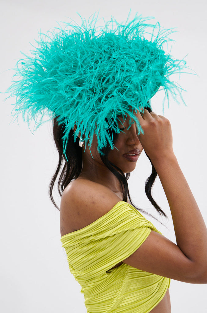 ULTIMATE VIBES OSTRICH FEATHER HAT