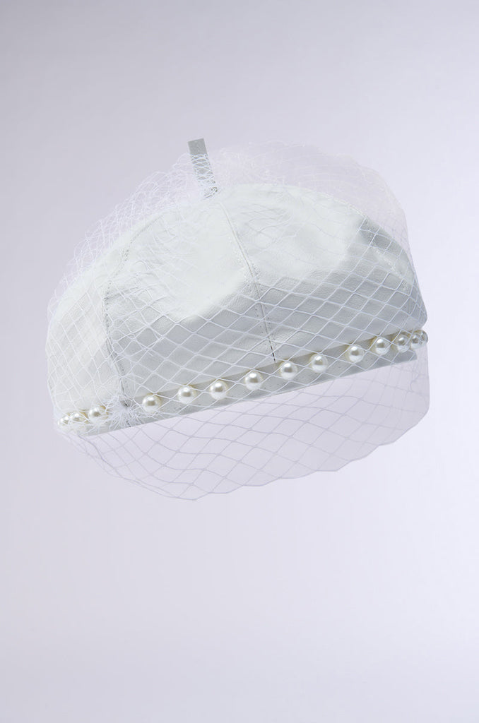 EDITORIAL BERET