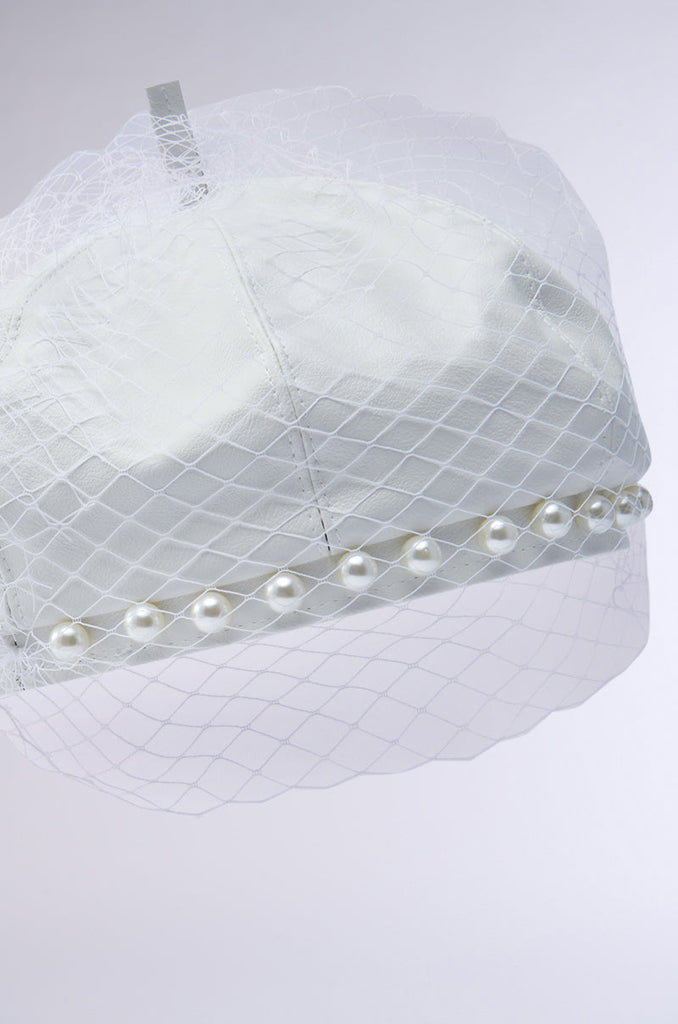 EDITORIAL BERET