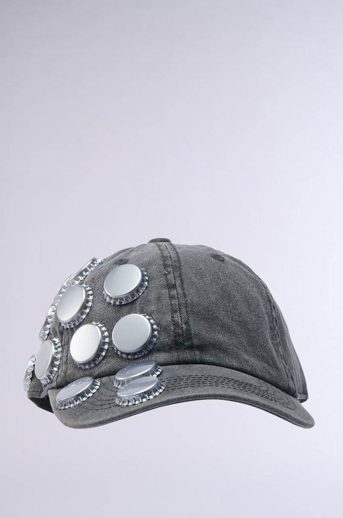 BOTTLES ON ME HAT