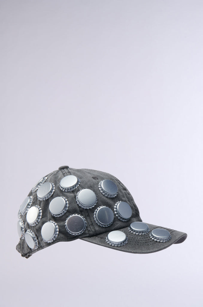 BOTTLES ON ME HAT