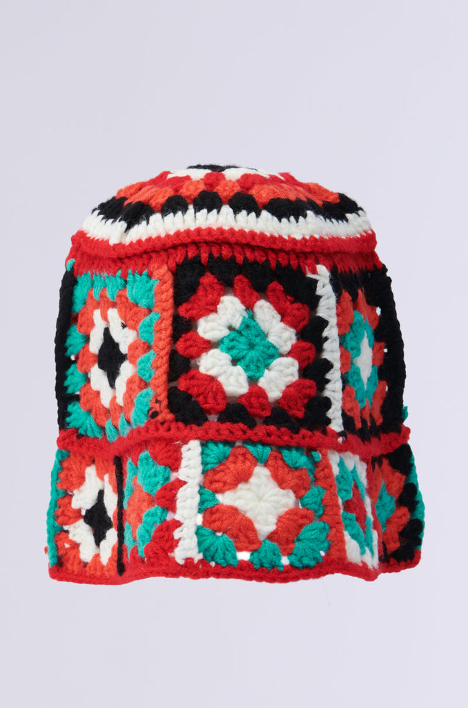 CROCHET BUCKET HAT
