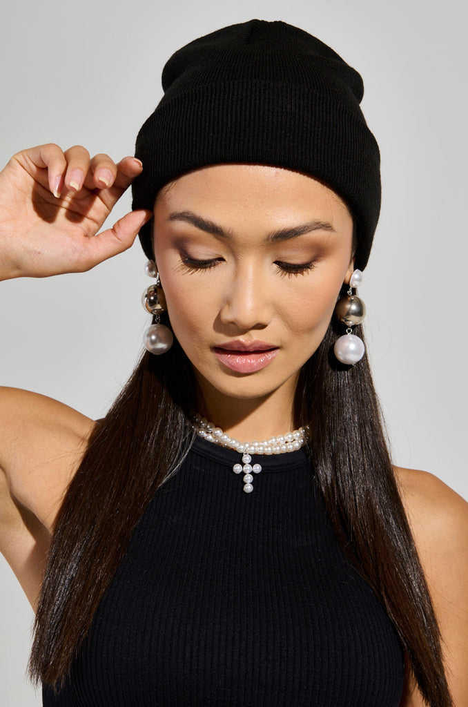 BACK TO BLACK CLASSIC BEANIE