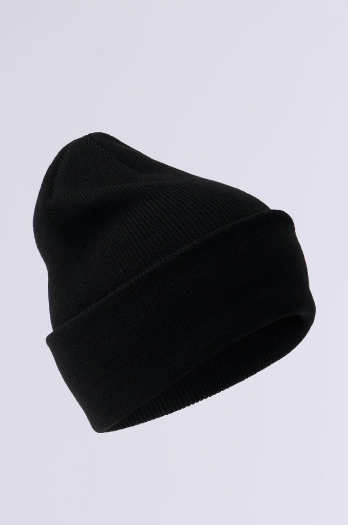 BACK TO BLACK CLASSIC BEANIE