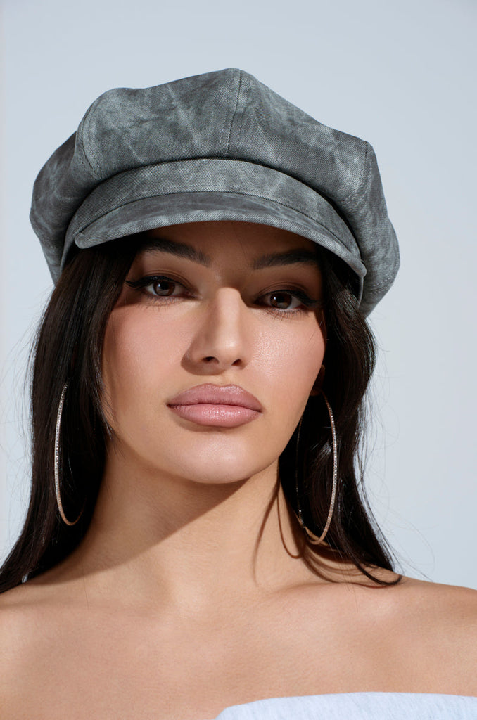 IT GURL PU BRIM HAT