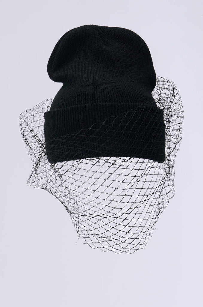 ROCKY MESH VEIL BEANIE