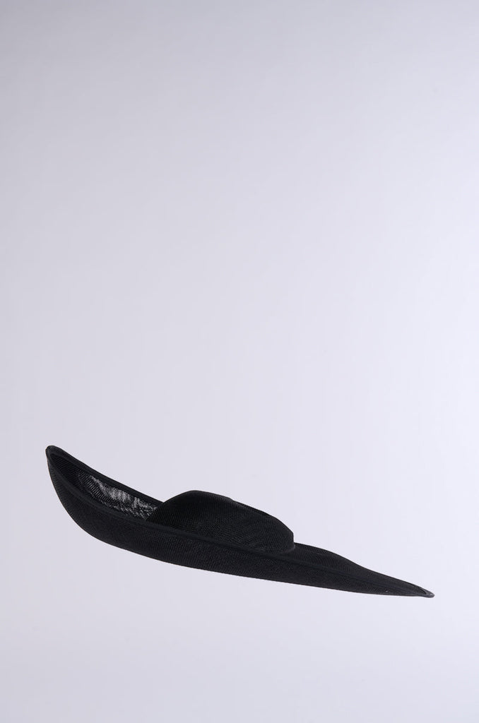 GIVING EDITORIAL HAT